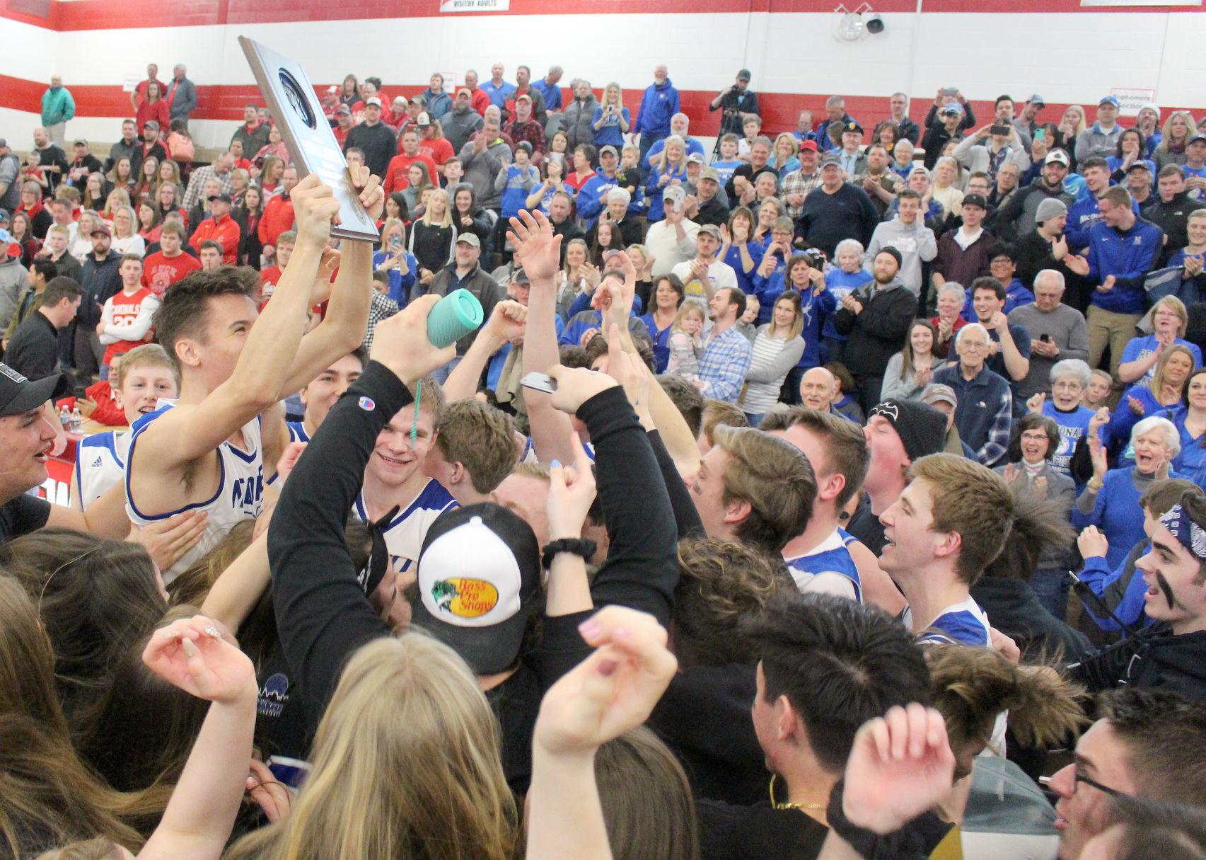 McDonell boys basketball vs Luck at Chi-Hi 3-9-19